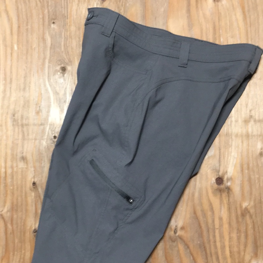 Capris - Picture 4 of 6